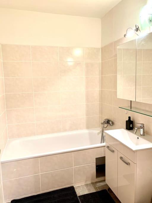 גראץ Charmante Wohnung In St. Peter. מראה חיצוני תמונה